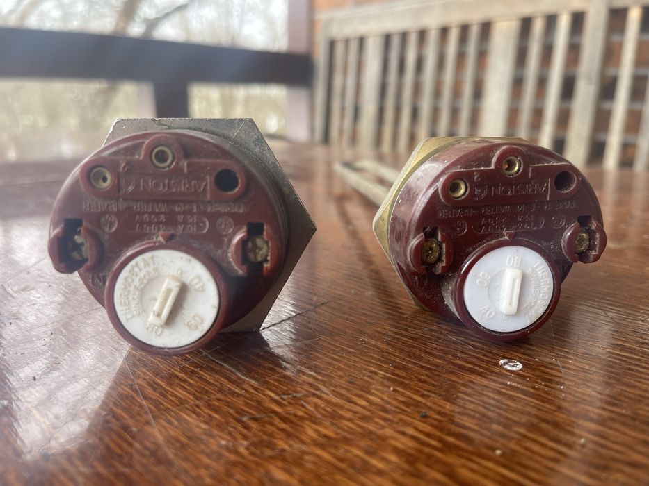 Тени для бойлера Ariston