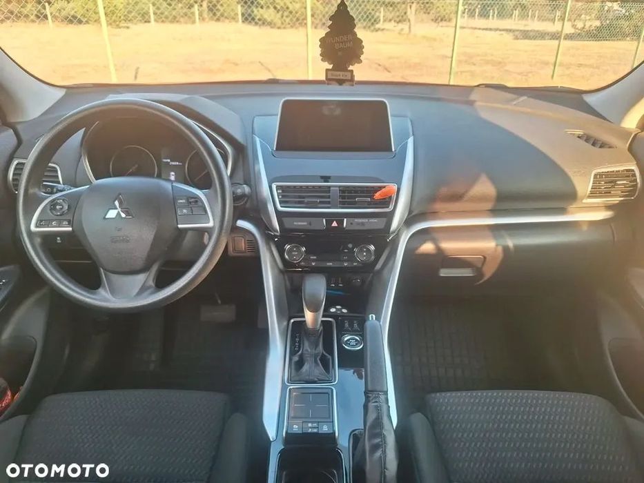 Mitsubishi Eclipse Cross Mitsubishi Eclipse Cross 2020 poj. 1,5cm3 - 163KM