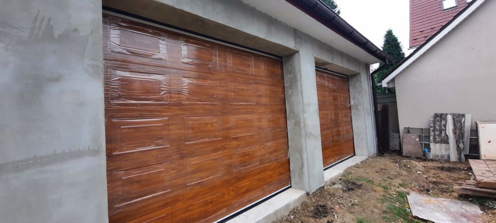 Секционные гаражные ворота Alutech Classic, золотой дуб, новые