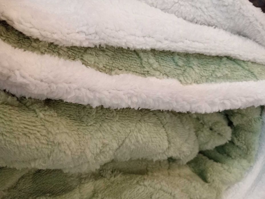 Koc sherpa dwustronny gruby baranek pled narzuta 200x230cm.