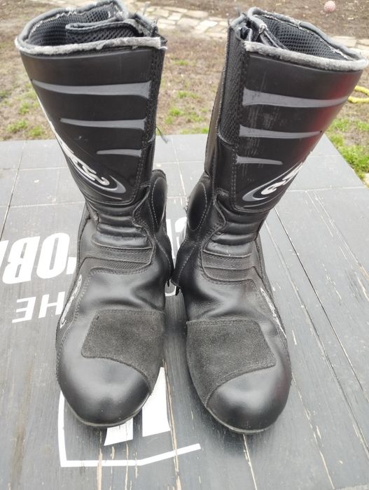 Продам кожаные мотоботы