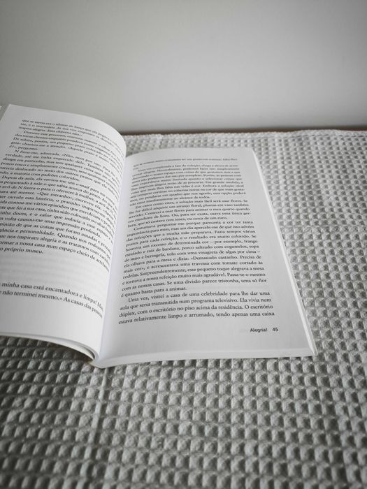 "Alegria! Guia Ilustrado da Arte de Arrumar a Sua Casa e a Sua Vida" (Marie Kondo)