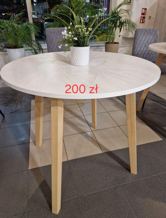 Biurko - stół Ikea