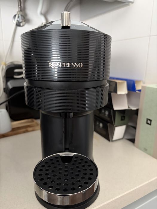 MÁQUINA NESPRESSO VERTUO