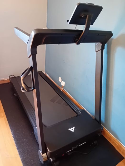 Passadeira Adidas T-24c treadmill