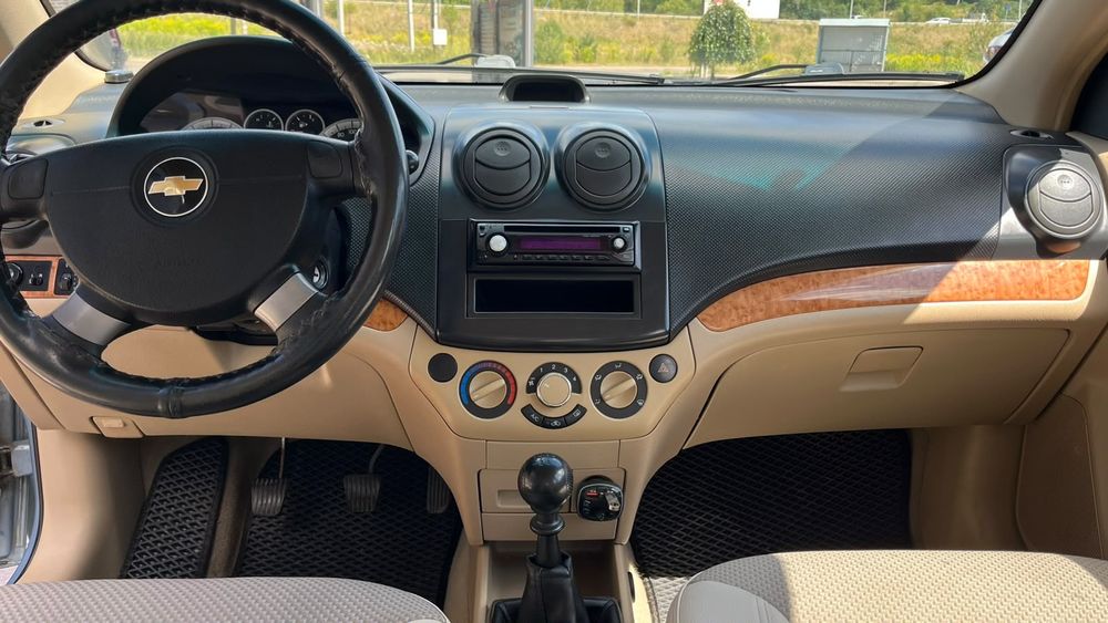 Продам автомобіль CHEVROLET AVEO