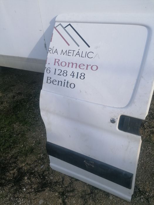 Porta lateral citroen Berlingo e Peugeot partner de 1997 a 2007