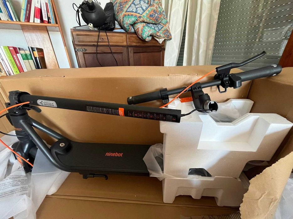 Ninebot KickScooter F2 PRO (+ Security Chain)