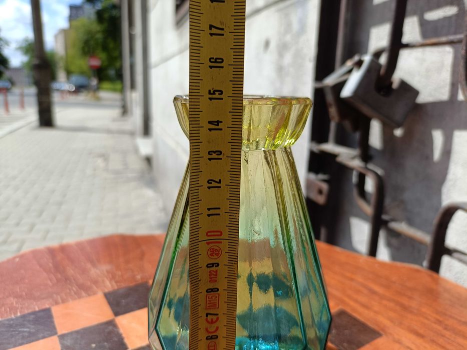 Stary szklany wazon geometryczny zieleń żółty