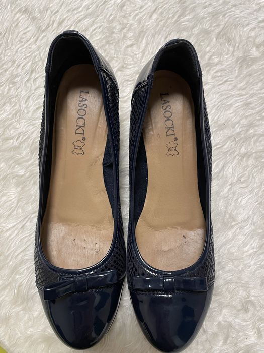 Półbuty na koturnie Lasocki