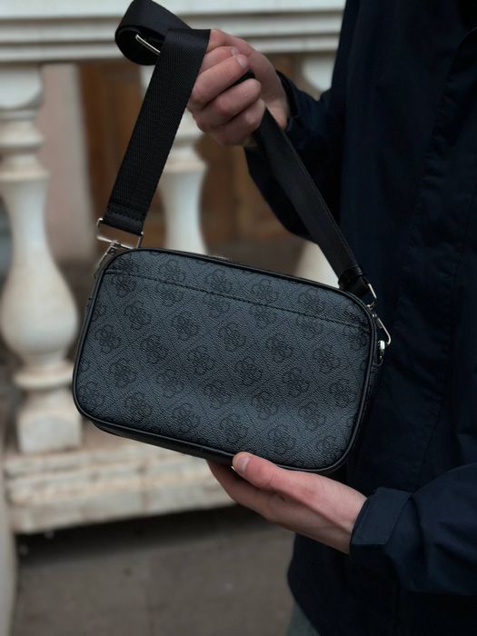 Продам сумку GUESS