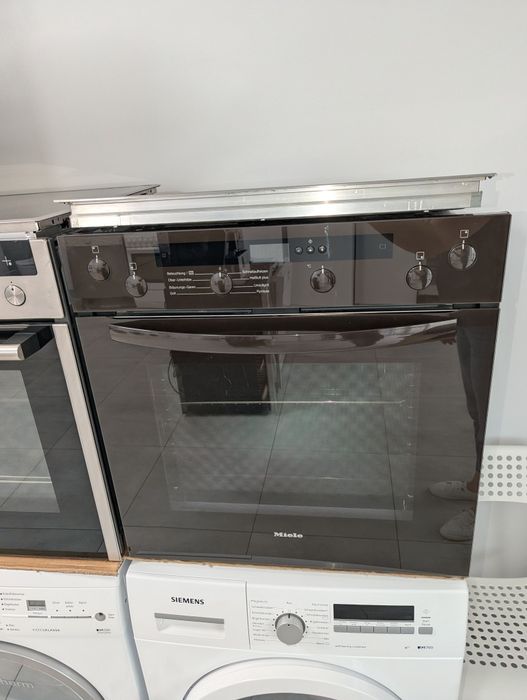 Вбудований комплект Духова шафа та варильна панель Miele / плита Б/У