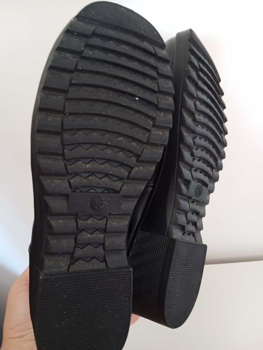 botas pretas 36 com fechos
