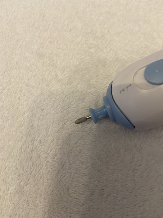 Lampa i pilnik do paznokci