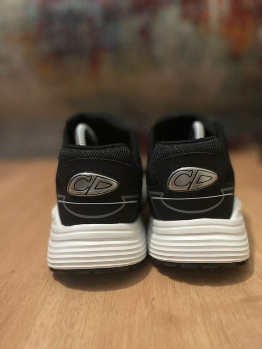 • Tênis Dior B30•