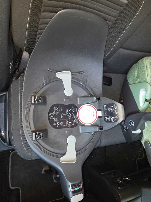 Автокрісло Cybex Cloud T i-Size Plus Leaf Green + База Base T (Комплект)