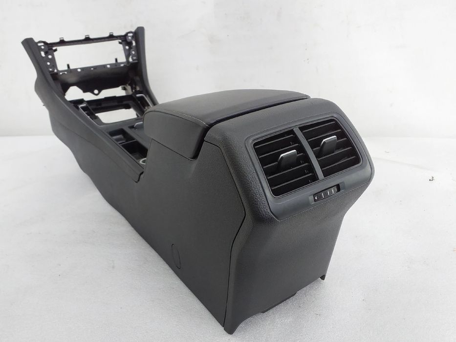 Consola central VOLKSWAGEN Golf VII (5G1, BQ1, BE1, BE2)