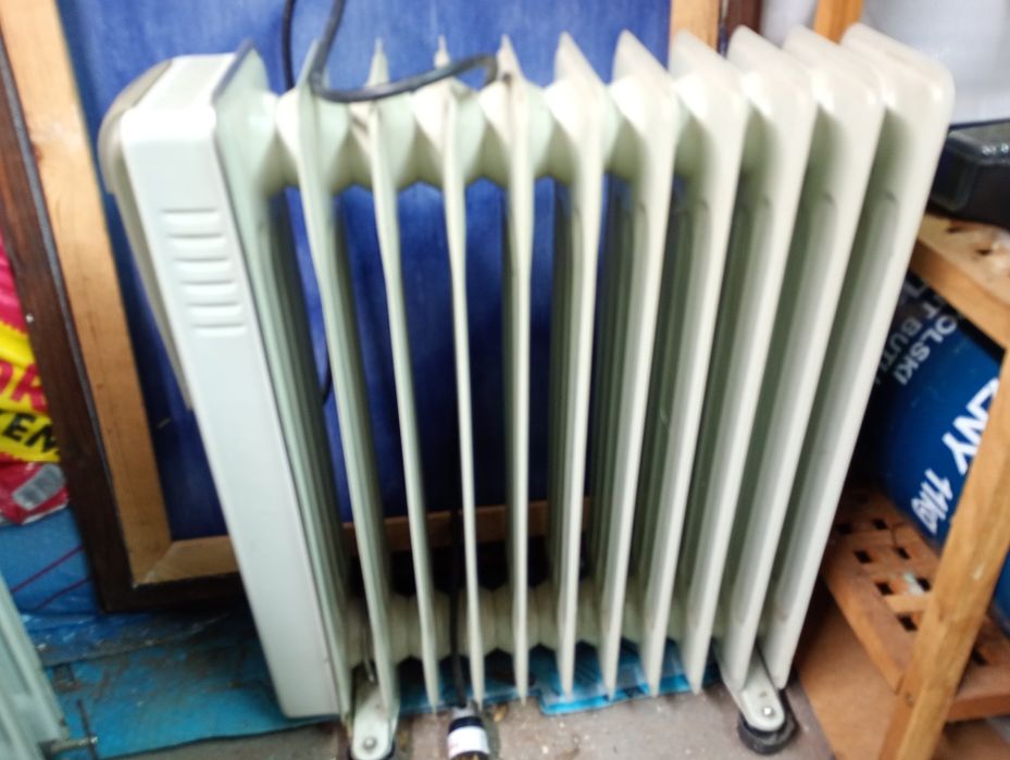 Grzejnik elektryczny na olej z dyfuzorem