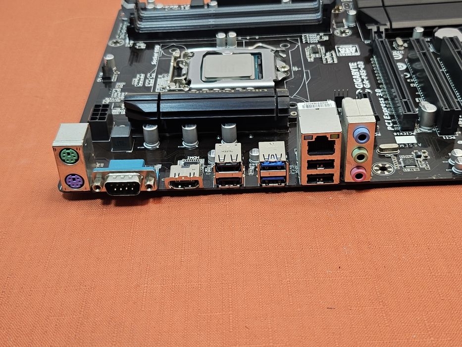 płyta główna to Gigabyte GA-P85-D3. Intel Core i7-4770