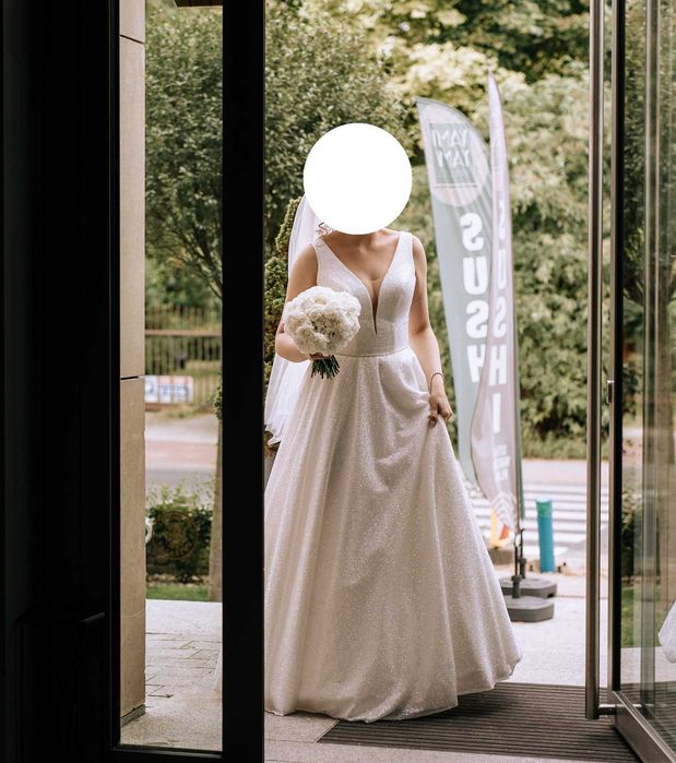 błyszcząca suknia ślubna + GRATIS