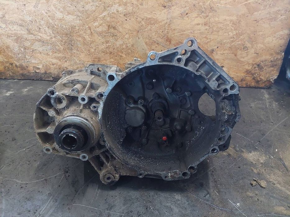 SKRZYNIA BIEGÓW VOLKSWAGEN TRANSPORTER T4 2.4 D DQL