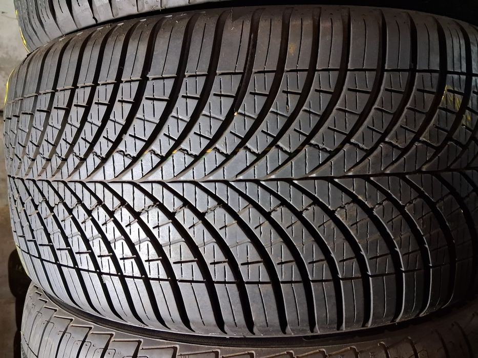 245/40 R18 Goodyaer Vector 4seasons gen 3  шини б/в в есезонні ПАРА