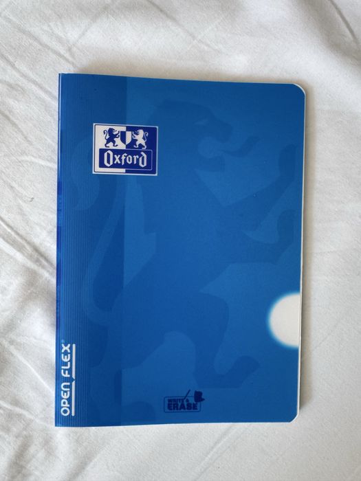 Cadernos para venda.