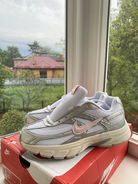 РОЗПРОДАЖ!  Кросівки жіночі Nike Initiator