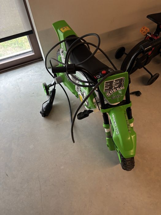 Viaturas elétricas de criança: Moto4; carro; motocross