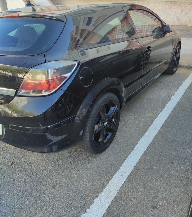 Opel Astra GTC 1.7cdti de 5 lugares