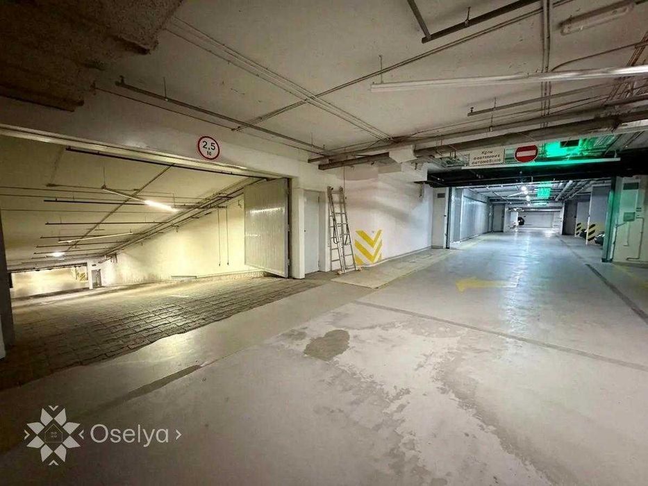 Без % Продаж паркомісця в ЖК «Бульвар Фонтанів» 17.40 м²