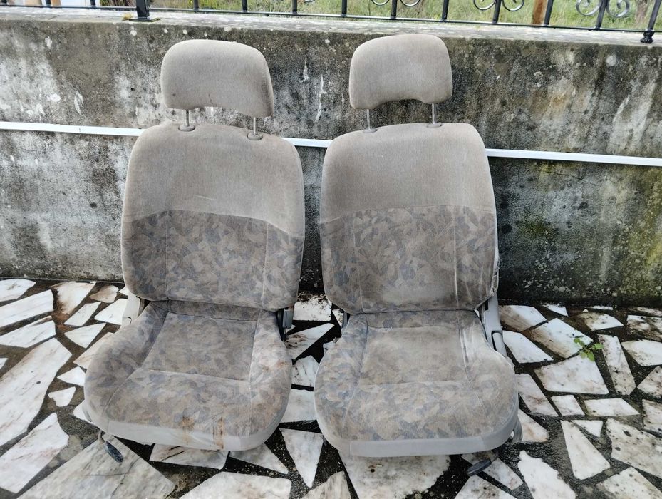 Bancos Nissan D22 Navara