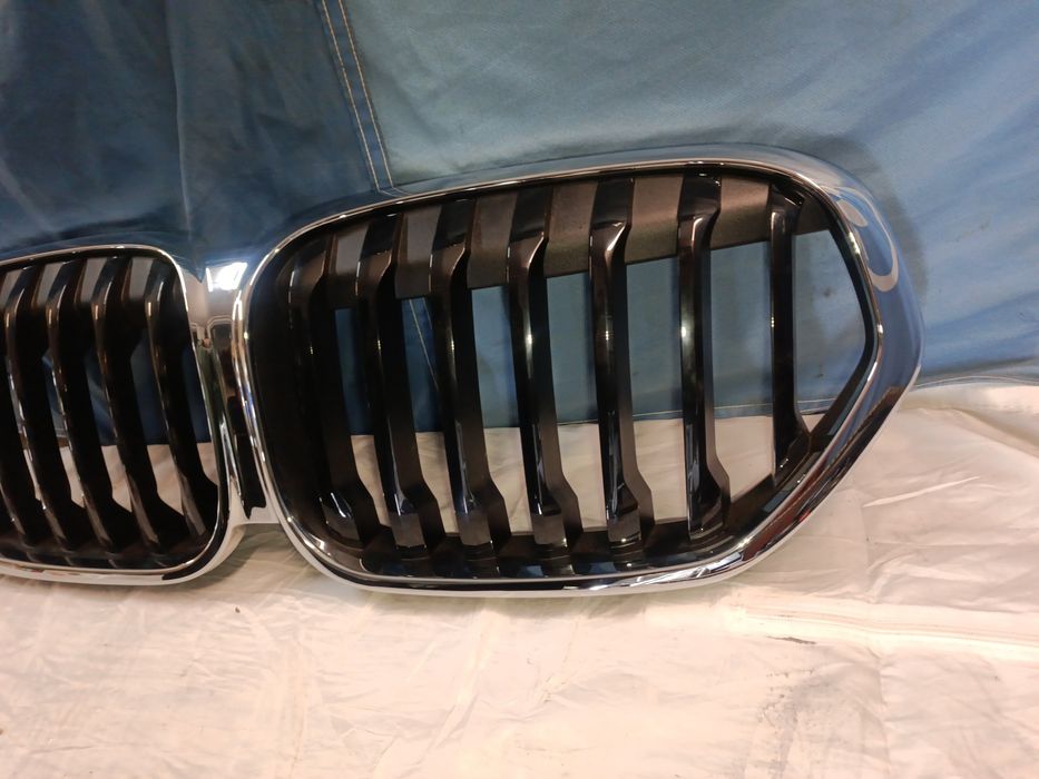 Grill atrapa chłodnic BMW X1 F48 Lift Idealny