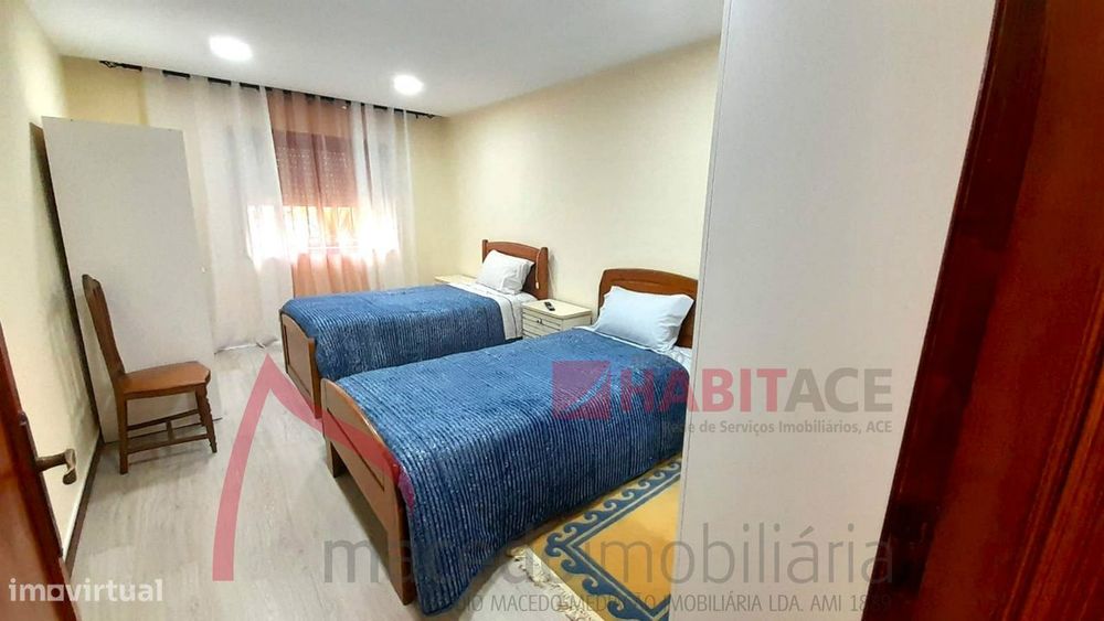 Quarto para Alugar em Apartamento Familiar Aconchegante