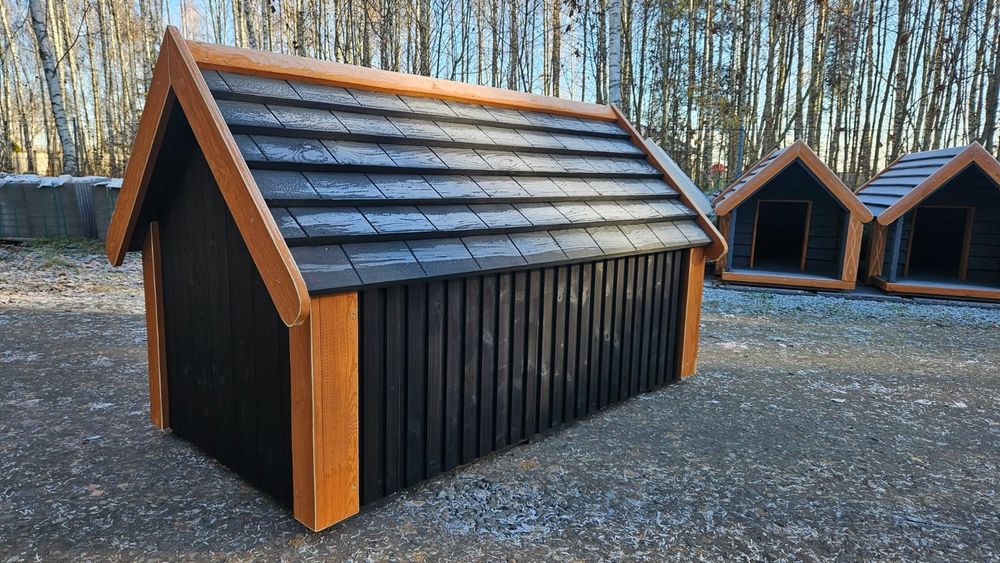 Buda dla psa z tarasem oknem i miskami 180kg wagi