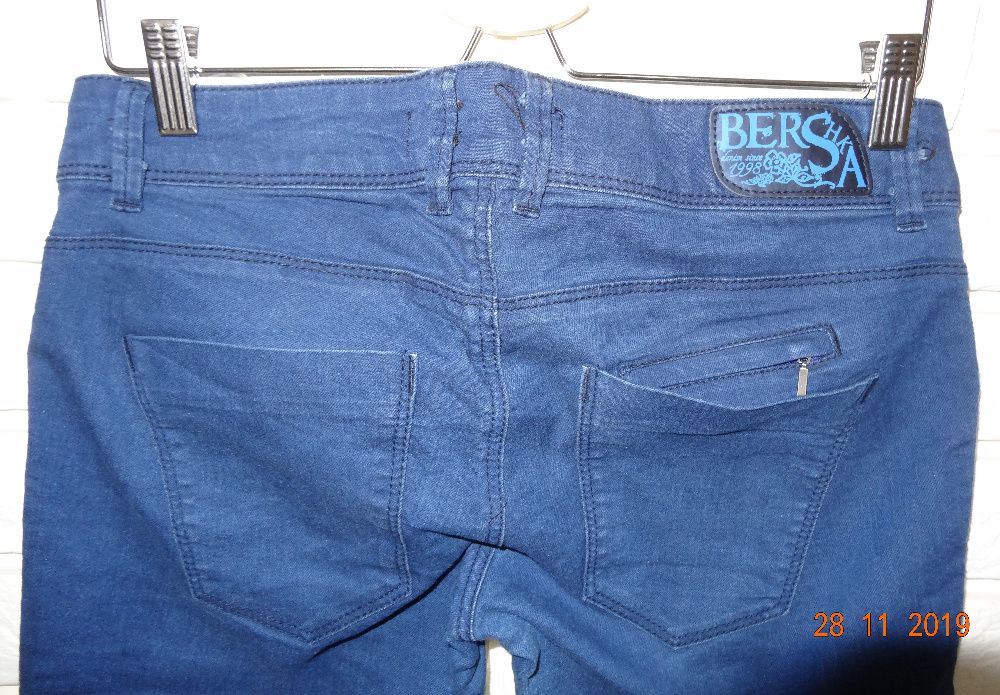 Spodnie damskie Bershka 38 M granatowe
