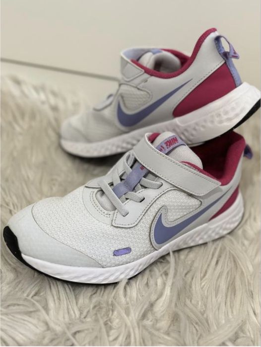 Кросівки Nikeдля дівчинки