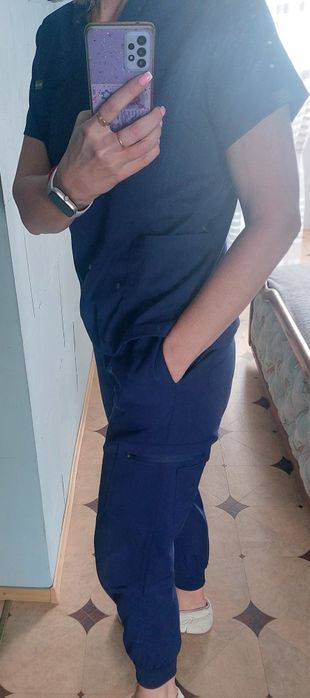 Продається медичний костюм