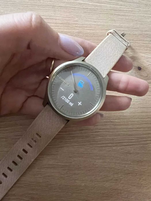 Garmin Vivomove Style różowozłoty