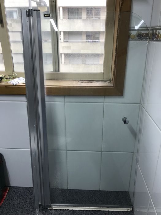 Resguardo vidro banheira