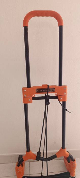 Carrinho Dobrável Black+Decker 65kg – Novo custa 97€