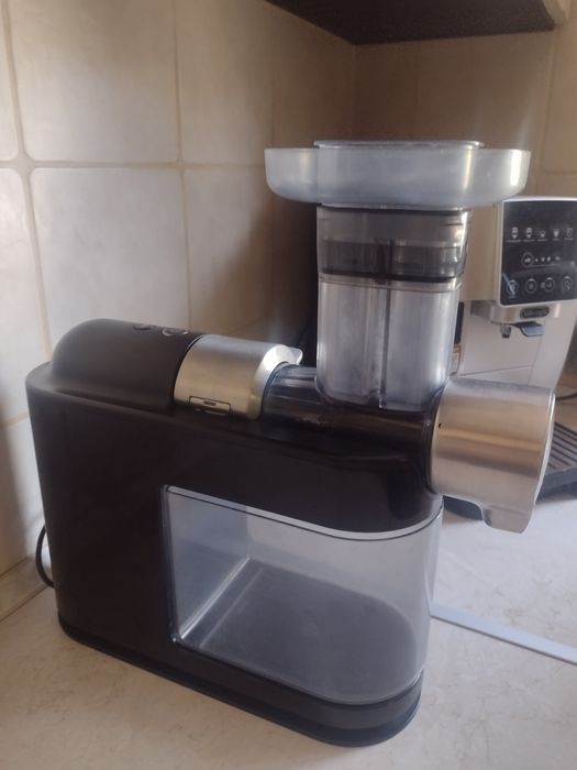 Wyciskarka wolnoobrotowa Philips HR 1946