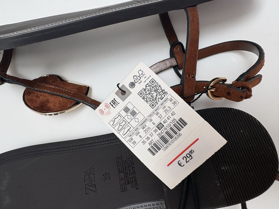 Боссоніжки шльопанці Zara. Нові
