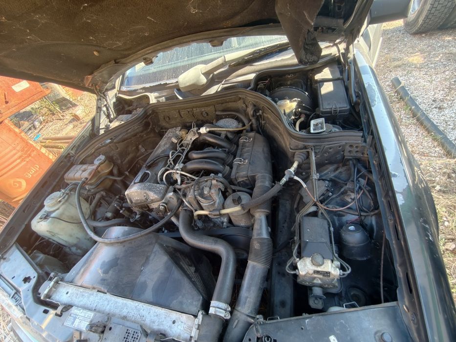Mercedes w124 - Acidentado na parte traseira