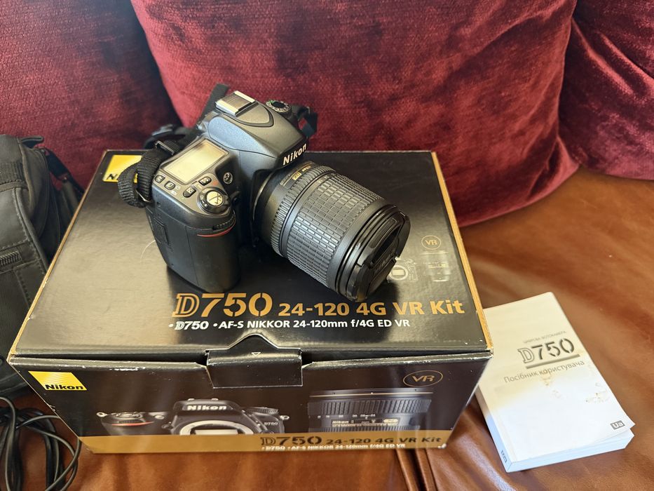 Nikon D750 + AF-S Nikkor 24-120mm f/4G ED VR (Повний комплект)