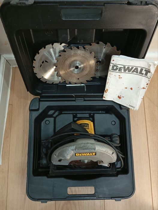 Продам Дискову циркулярну пилу (Паркетку) Dewalt з Англії!!!