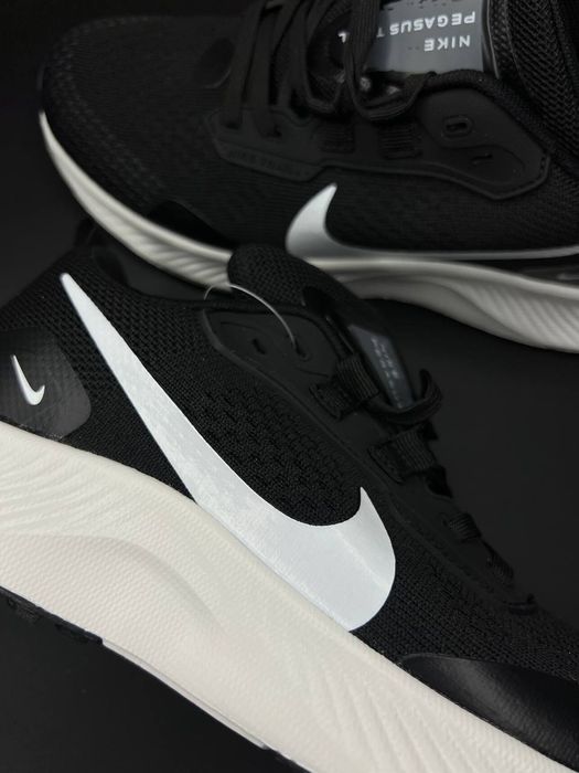 Nike Zoom Pegasus Trail чорні чоловічі кросівки