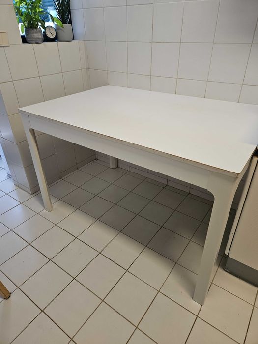 Mesa Ekedalen + 2 cadeiras IKEA