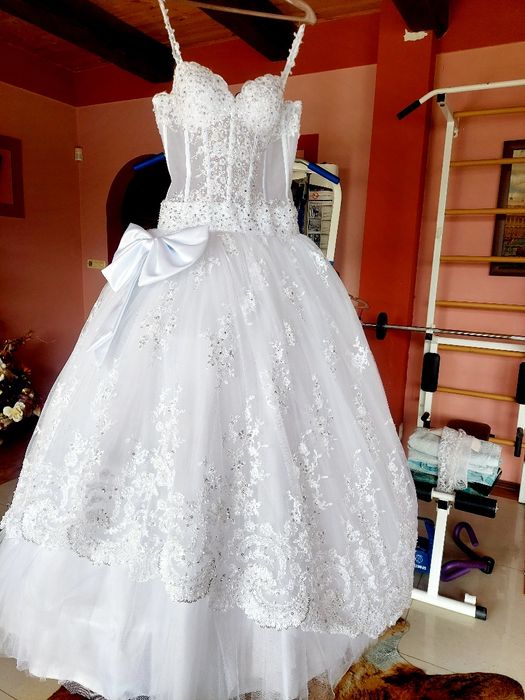 Весільна сукня ручна робота каміння Swarovski