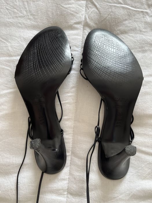 Sandálias pretas da Zara
